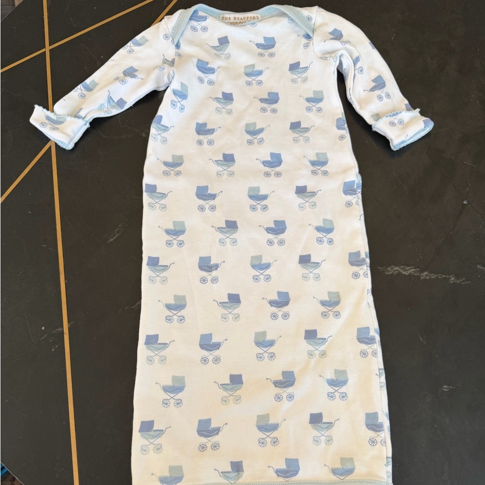 The Beaufort Bonnet Company Blue and White Carriage Print Nightgown